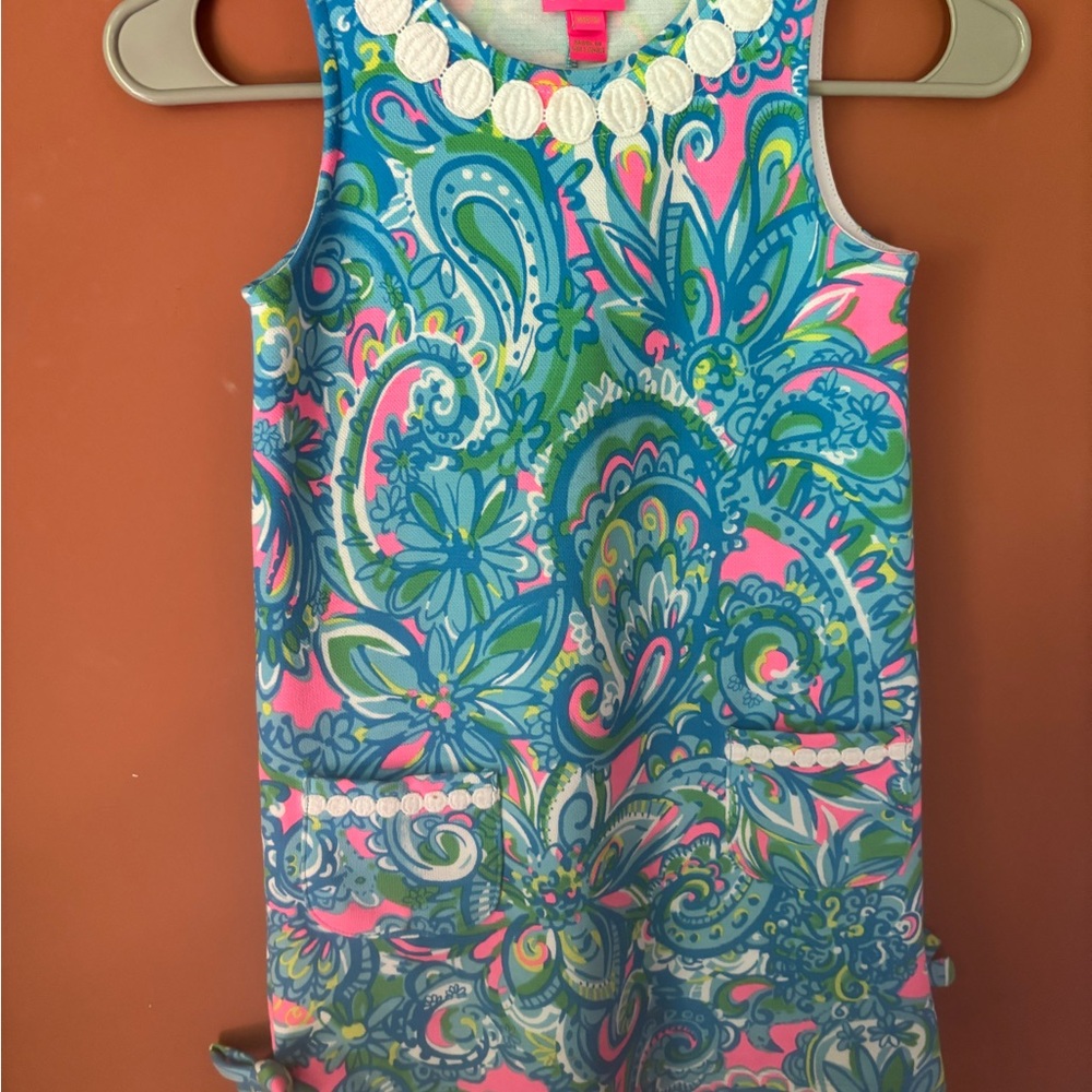 Lilly Pulitzer Blue and Pink Patterned Dress for girls size M 6/7